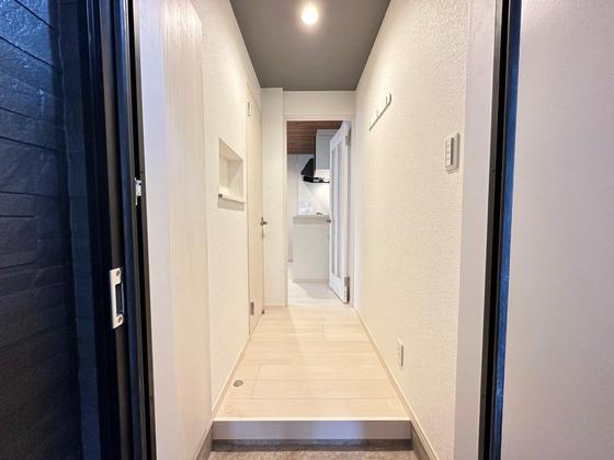 玄関　※別部屋の写真です