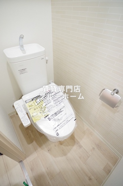 トイレ　温水洗浄便座付のトイレ！