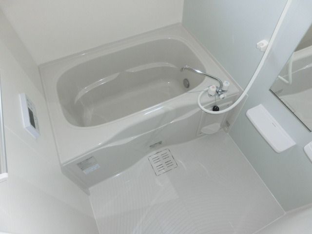 バス・シャワールーム　バスルーム