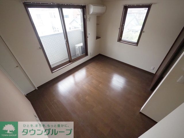 居室・リビング　同物件別部屋写真