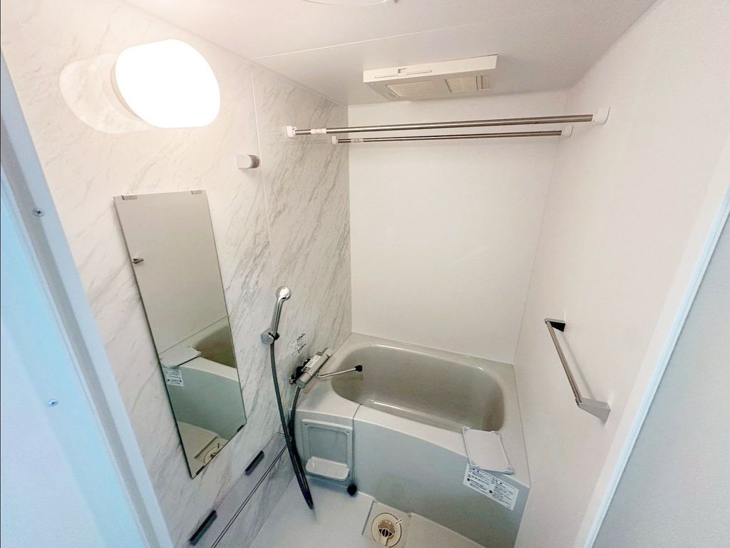 バス・シャワールーム　バス