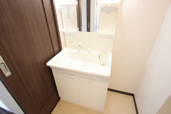 洗面設備　※他号室の写真になります