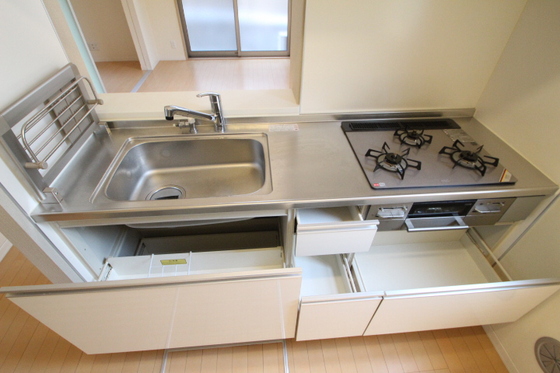 キッチン　※別部屋の写真です