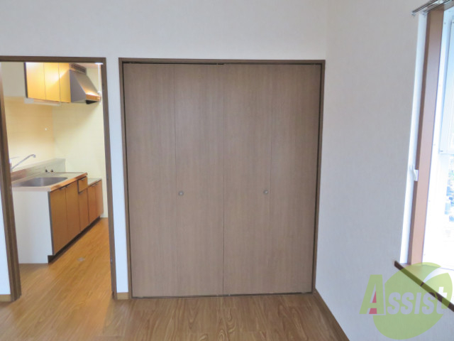 収納　収納はこちらのクローゼットになりますねー。