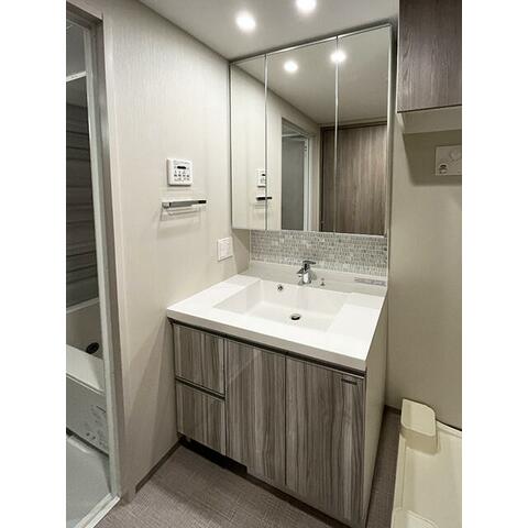 洗面設備　同仕様