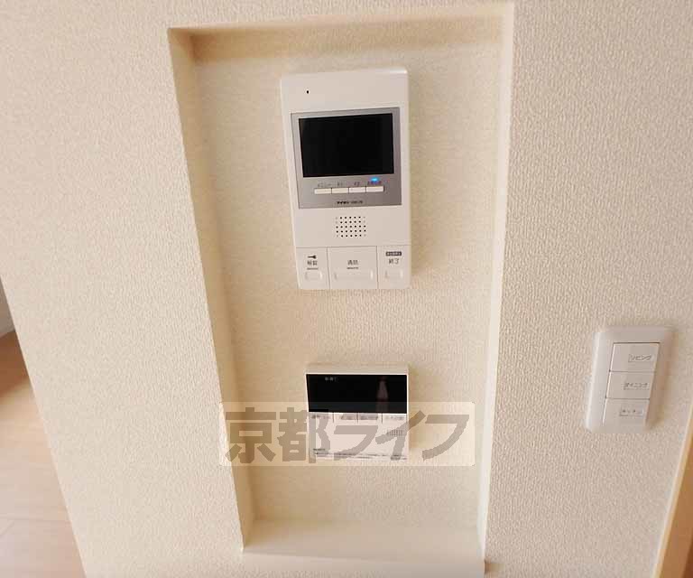 セキュリティ　鍵を開けずに訪問者を確認できます