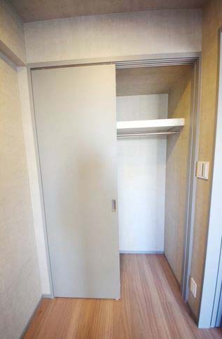 収納　★ハンガーラック付き、上部収納も有り★