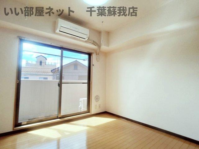 居室・リビング　ゆったり過ごせる居間です