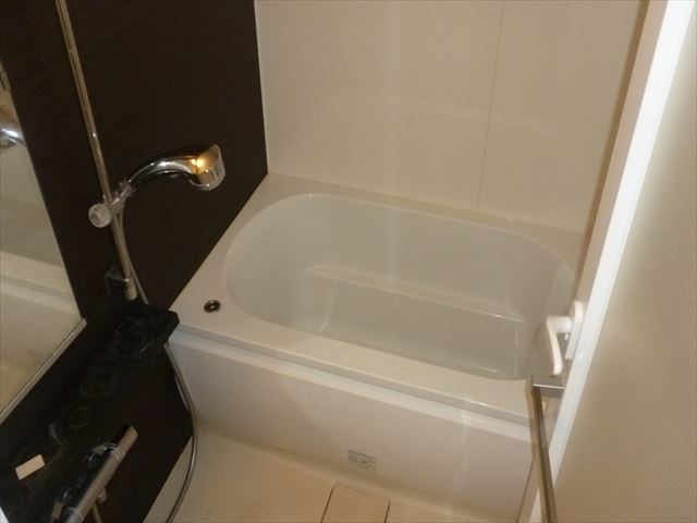 バス・シャワールーム　※別部屋参考写真