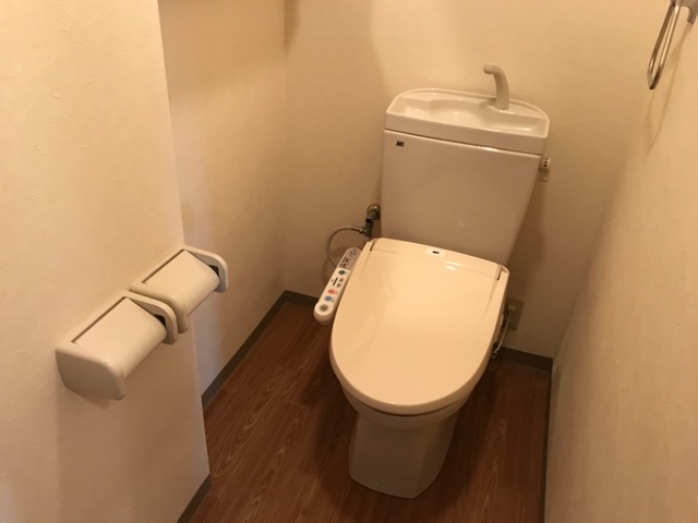 トイレ　【展望良好♪】充実設備の広々2LDK！