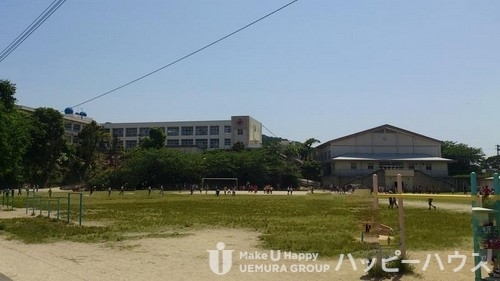 小学校　勢門小学校（小学校）まで400m