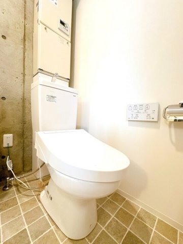 トイレ　トイレ