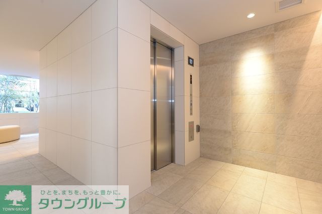 その他共有部分　2016年1月撮影　エレベーターホール