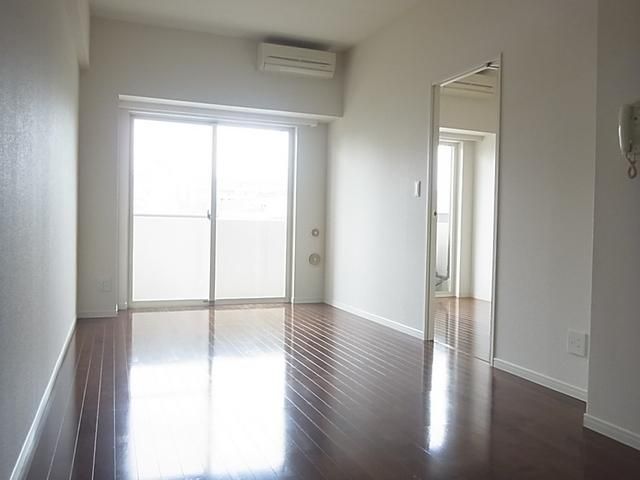 居室・リビング　☆明るい居室☆