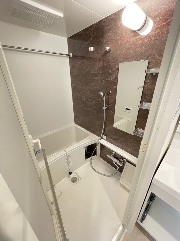 バス・シャワールーム　風呂