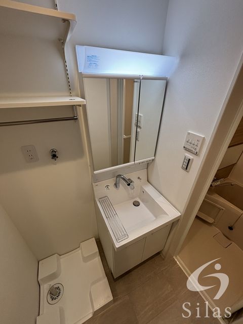 洗面設備　同仕様