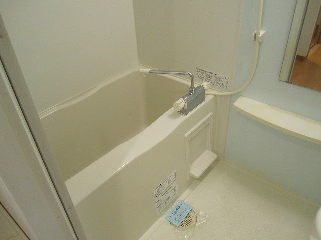 バス・シャワールーム　※同物件別部屋参考写真