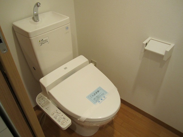 トイレ　※同物件別部屋参考写真