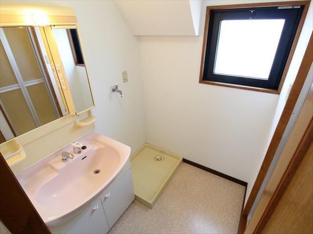 洗面設備　松山市道後湯之町　グランドステイタス道後　洗面所