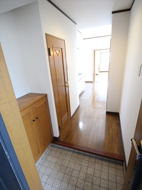 玄関　松山市道後湯之町　グランドステイタス道後　玄関