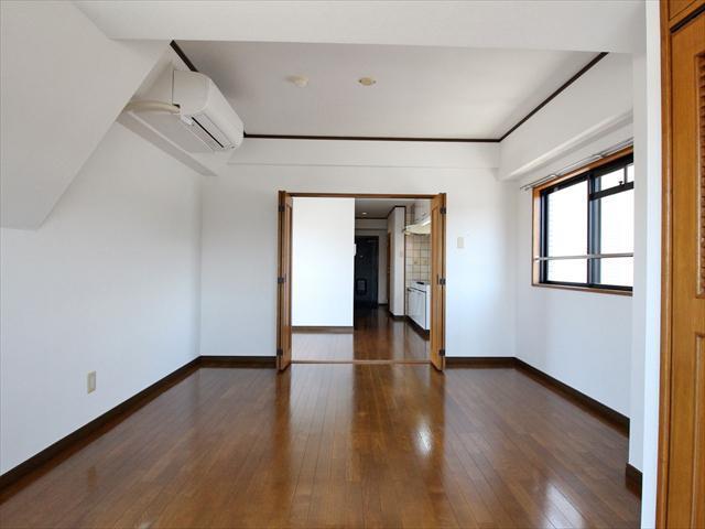 居室・リビング　松山市道後湯之町　グランドステイタス道後　リビング