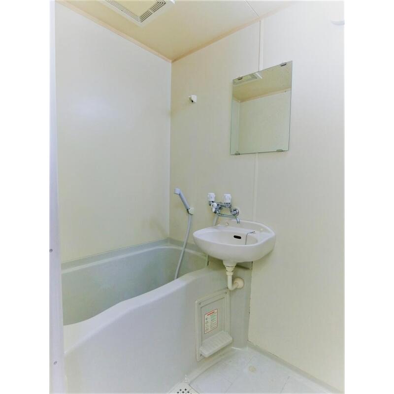 バス・シャワールーム　落ち着いた空間のお風呂です