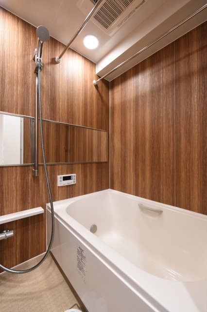 バス・シャワールーム　ゆったり過ごせるお風呂です