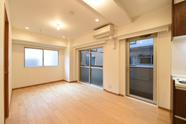 居室・リビング　スタンダードな洋室です