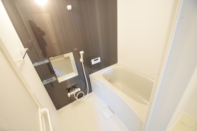 バス・シャワールーム　ゆったり過ごせるお風呂です
