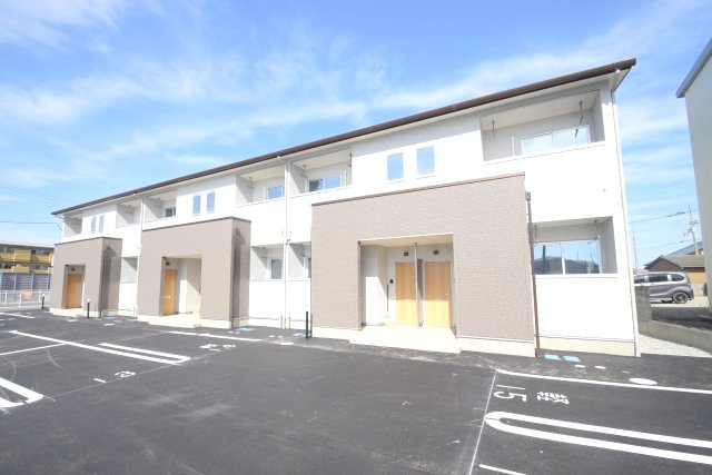 建物外観　落ち着いた雰囲気の外観です