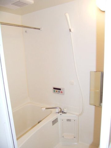 バス・シャワールーム　お風呂で日々の疲れを落としましょう