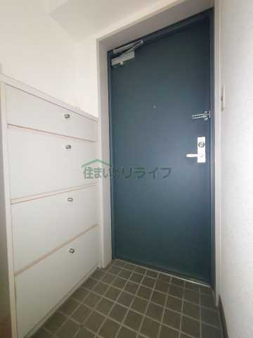 玄関　別部屋の参考写真です