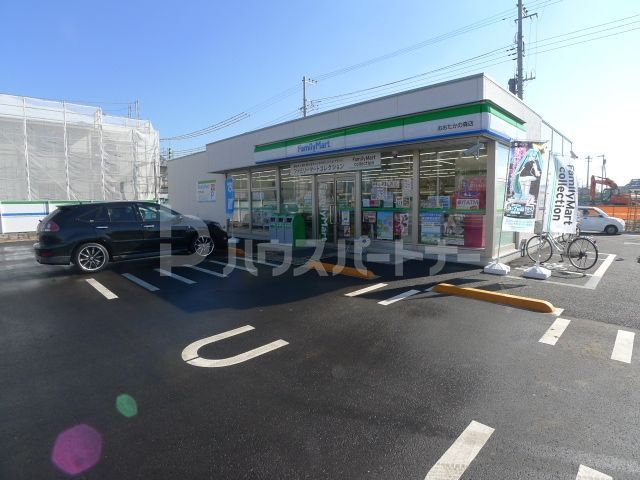 コンビニ　ファミリーマート流山おおたかの森店（コンビニ）まで370m