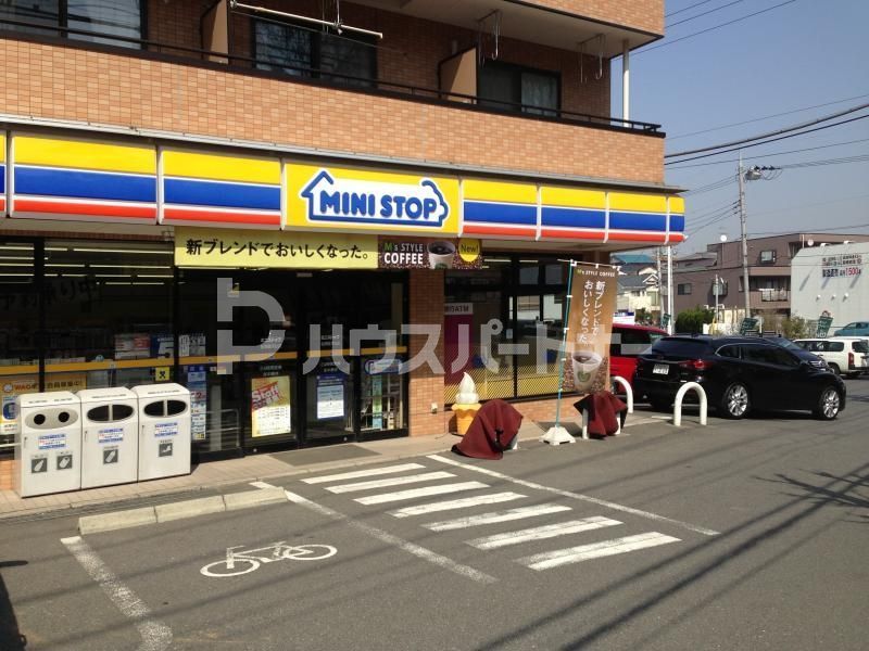 コンビニ　ミニストップ船橋駿河台店（コンビニ）まで670m