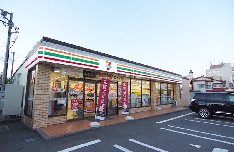 コンビニ　セブンイレブン青森新田3丁目店（コンビニ）まで702m