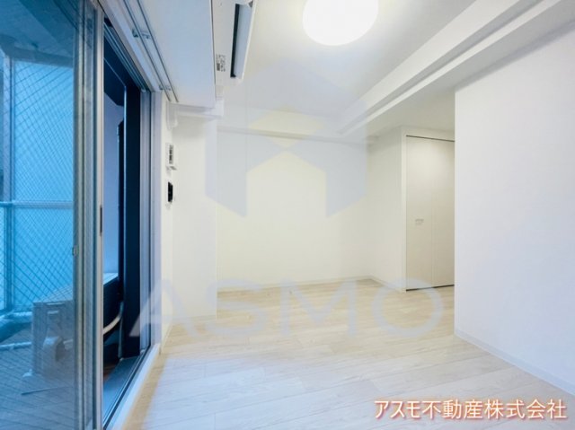 居室・リビング　同マンション別部屋参考写真