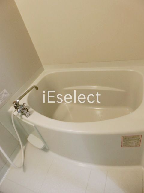 バス・シャワールーム　1日の疲れを洗い流すバスルーム。