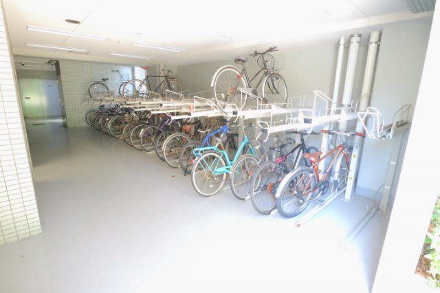 その他共有部分　駐輪場　※参考写真