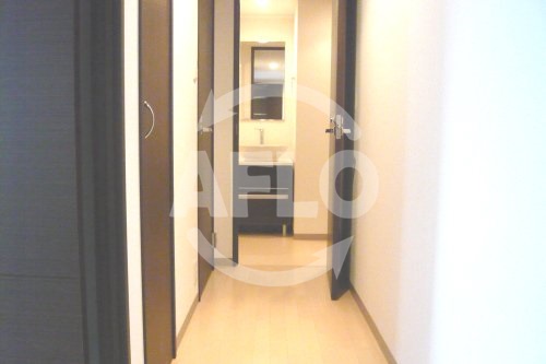 玄関　ベクス福島　洋室