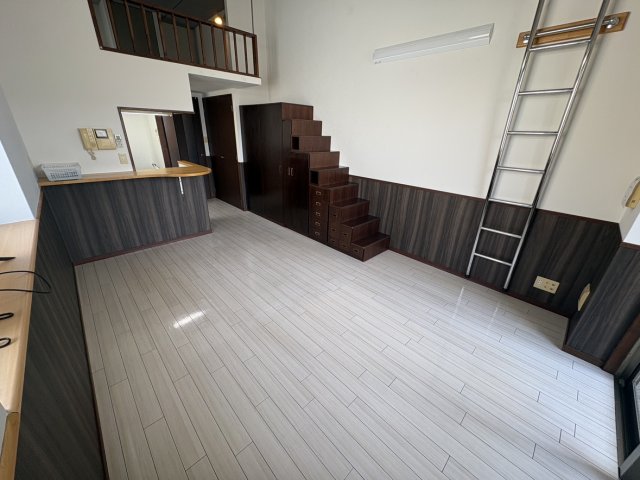 居室・リビング　別号室の写真です