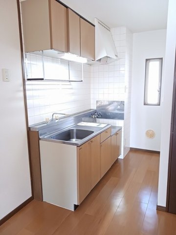 キッチン　コンパクトなキッチンで掃除もラクラク