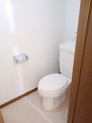 トイレ　コンパクトで使いやすいトイレです