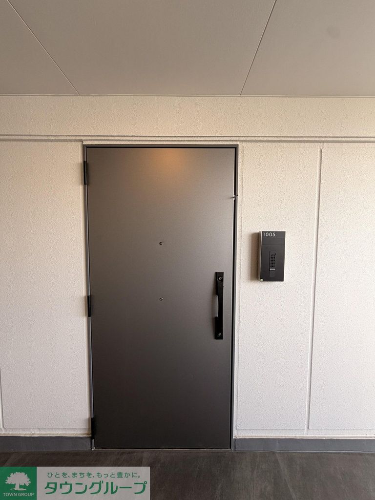 玄関　お部屋探しはタウンハウジングへ♪