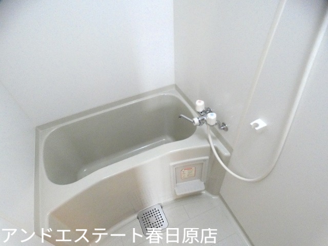 バス・シャワールーム　ワイドな浴槽