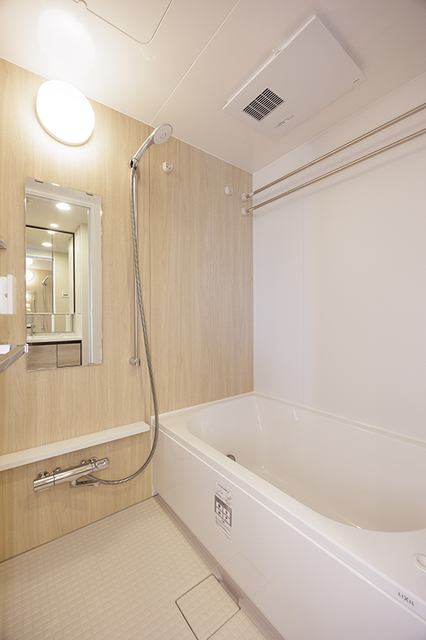 バス・シャワールーム　※写真は同タイプ住戸です。