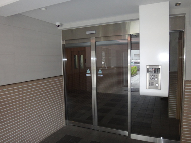 ロビー　オートロック