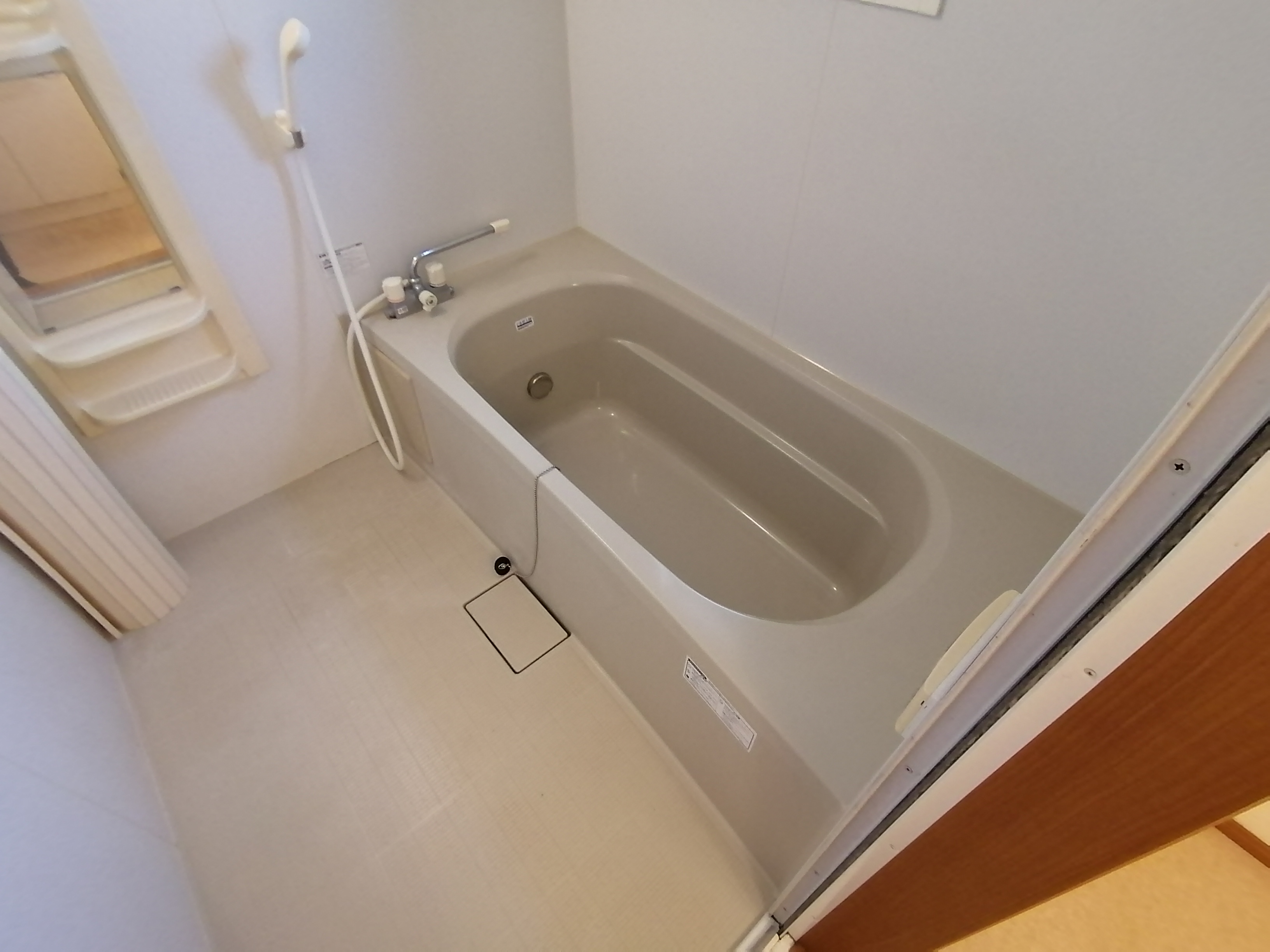 バス・シャワールーム　バス