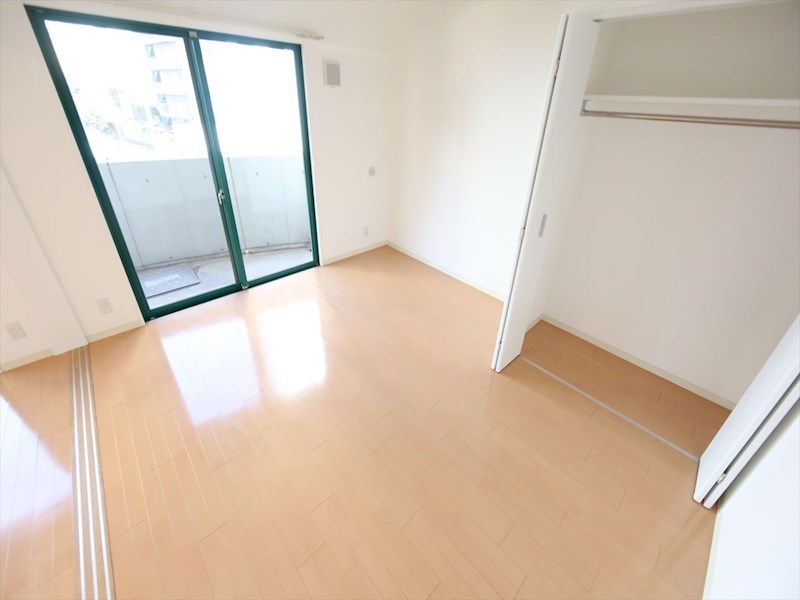 その他部屋・スペース　洋室8帖　クローゼット付（収納充実してます）