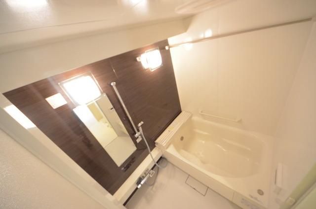 バス・シャワールーム　★ゆったりバスで癒されてください★