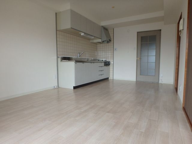 居室・リビング　ネクスト倉田（岡山市中区倉田）RC賃貸マンション